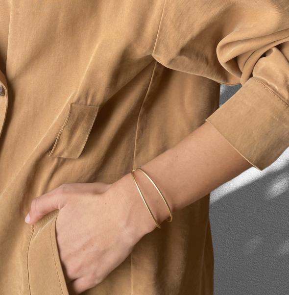 minimalistische gouden dubbele armband met verstelbare bandjes - om 13717 - Rosanna de la Riva