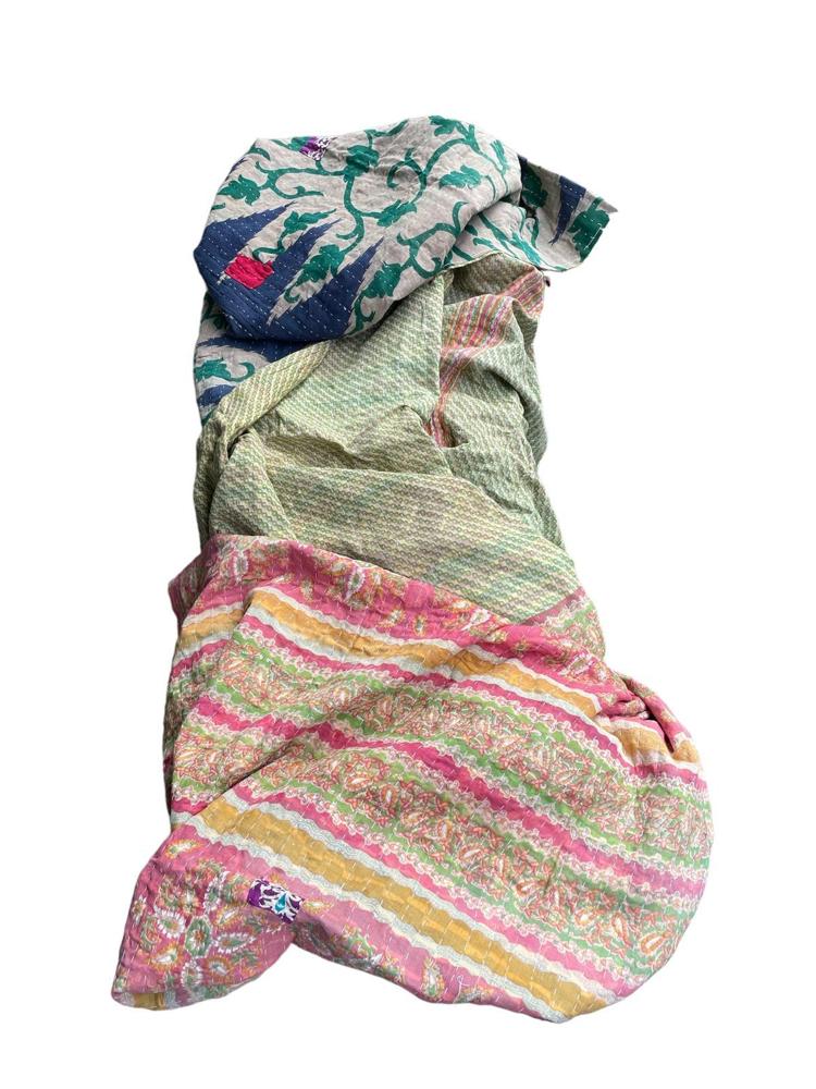 sari through vintage kantha 150x220 - Heavenlywell